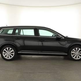 Foto inzerátu Volkswagen Passat 2.0 TDI