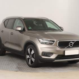 Volvo XC40 T3 / 19560569