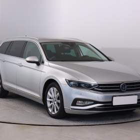 Volkswagen Passat 2.0 TDI / 19560918