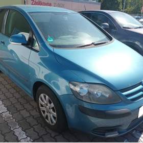 Volkswagen Golf 1.6 FSI / 19561027