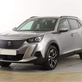 Foto inzerátu Peugeot e-2008 50 kWh