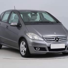 Mercedes- Benz Třídy A A 180 / 19563684