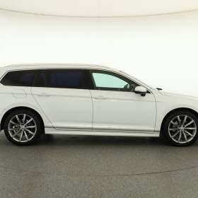 Foto inzerátu Volkswagen Passat 2.0 TDI
