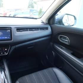 Foto inzerátu Honda HR-V 1.5 i-VTEC
