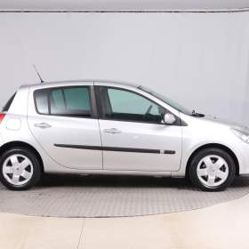 Foto inzerátu Renault Clio 1.6 16V