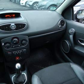 Foto inzerátu Renault Clio 1.6 16V