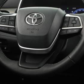 Foto inzerátu Toyota Highlander 2.5 Hybrid