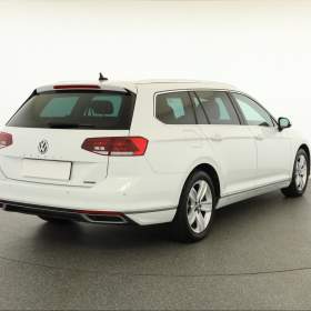 Foto inzerátu Volkswagen Passat 2.0 TSI