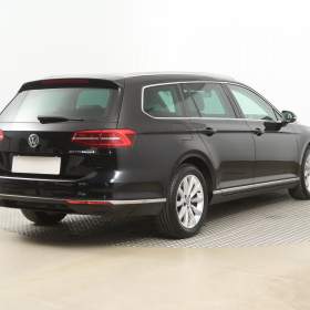 Foto inzerátu Volkswagen Passat 2.0 TDI