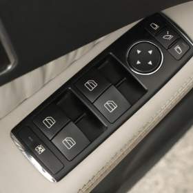 Foto inzerátu Mercedes-Benz Třídy E E 350 CDI 4MATIC