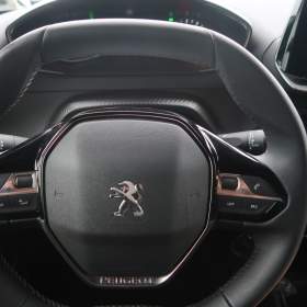 Foto inzerátu Peugeot 2008 1.2 PureTech