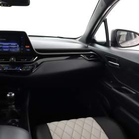 Foto inzerátu Toyota C-HR 1.2 Turbo