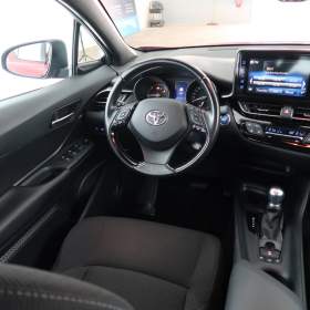 Foto inzerátu Toyota C-HR 1.8 Hybrid