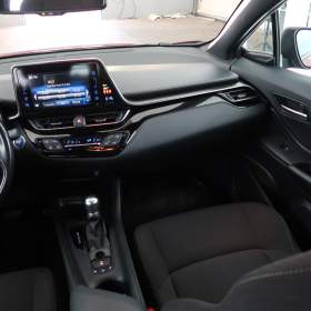 Foto inzerátu Toyota C-HR 1.8 Hybrid