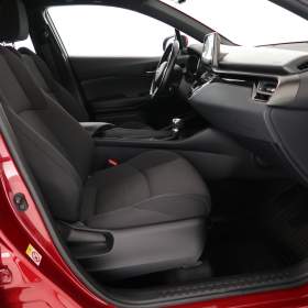 Foto inzerátu Toyota C-HR 1.8 Hybrid