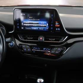 Foto inzerátu Toyota C-HR 1.8 Hybrid