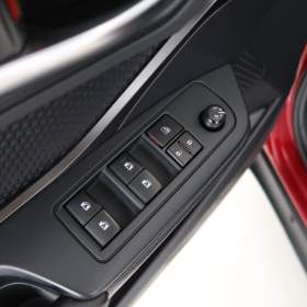 Foto inzerátu Toyota C-HR 1.8 Hybrid