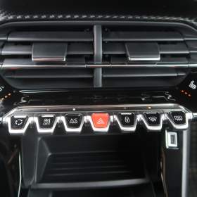 Foto inzerátu Peugeot 2008 1.2 PureTech