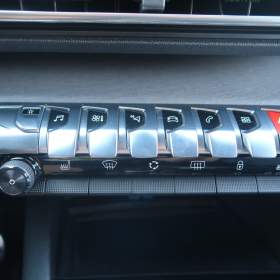 Foto inzerátu Peugeot 3008 2.0 BlueHDi