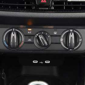 Foto inzerátu Škoda Fabia 1.0 TSI