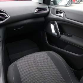 Foto inzerátu Peugeot 308 1.2 PureTech