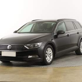 Foto inzerátu Volkswagen Passat 2.0 TDI