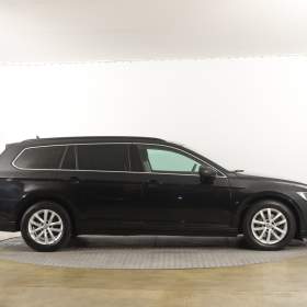 Foto inzerátu Volkswagen Passat 2.0 TDI