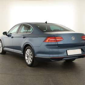 Foto inzerátu Volkswagen Passat 2.0 TDI