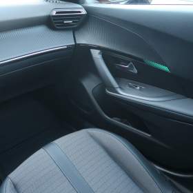 Foto inzerátu Peugeot 2008 1.2 PureTech