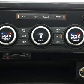 Foto inzerátu Land Rover Discovery 3.0 Td6