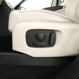 Foto inzerátu Land Rover Discovery 3.0 Td6