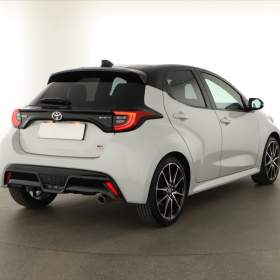 Foto inzerátu Toyota Yaris 1.5 VVT-i Hybrid