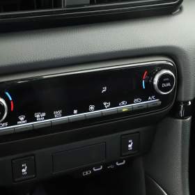 Foto inzerátu Toyota Yaris 1.5 VVT-i Hybrid