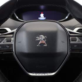 Foto inzerátu Peugeot 3008 1.2 PureTech