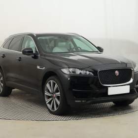 Foto inzerátu Jaguar F-Pace 30d AWD
