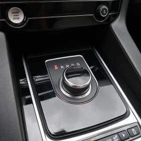 Foto inzerátu Jaguar F-Pace 30d AWD
