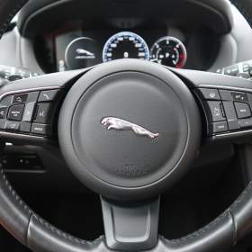Foto inzerátu Jaguar F-Pace 30d AWD