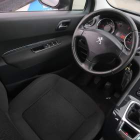 Foto inzerátu Peugeot 5008 1.6 BlueHDi