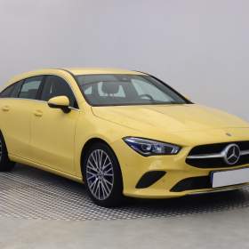 Mercedes- Benz CLA 180 d / 19576923