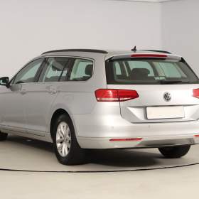 Foto inzerátu Volkswagen Passat 2.0 TDI