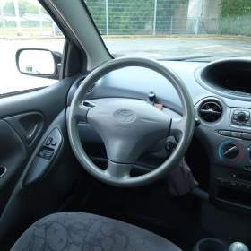 Toyota Yaris 1.0 VVT- i / 19577902