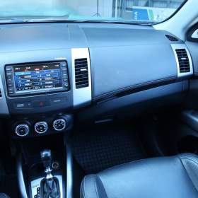 Foto inzerátu Mitsubishi Outlander 2.2 DI-D