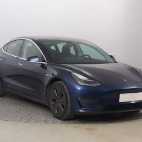Tesla Model 3 Long Range 4WD 78kWh / 19578861