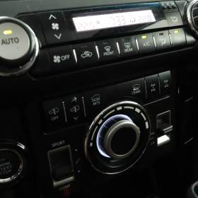 Foto inzerátu Toyota Land Cruiser 2.8 D-4D