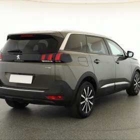 Foto inzerátu Peugeot 5008 PureTech 130