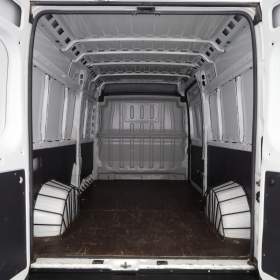 Foto inzerátu Citroën Jumper 2.2 BlueHDi