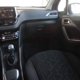 Foto inzerátu Peugeot 2008 1.6 BlueHDi