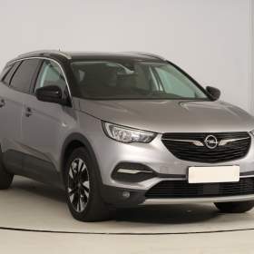 Foto inzerátu Opel Grandland 1.6 Turbo