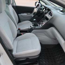 Foto inzerátu Peugeot 5008 2.0 HDI