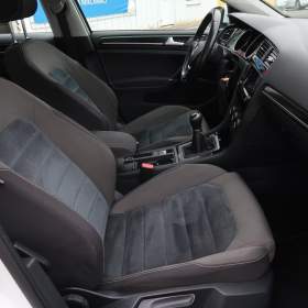 Foto inzerátu Volkswagen Golf 1.6 TDI